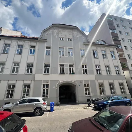 Lilly Bratislava